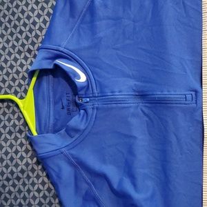 Dri fit nike long sleeve pullover sweater